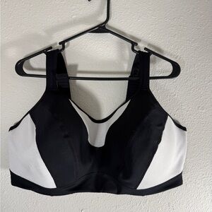 Parfait full breast bounce control sports bra size 44G adjustable straps
